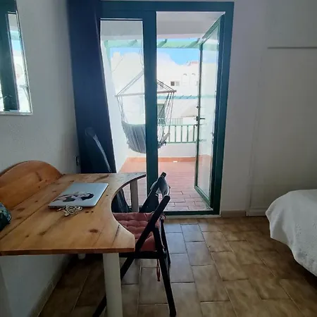 Surf House Island Of Yolo